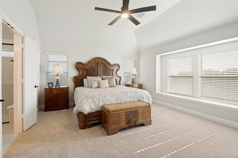 Furnished interior view inside a new home in , Waxahachie (Image 17).