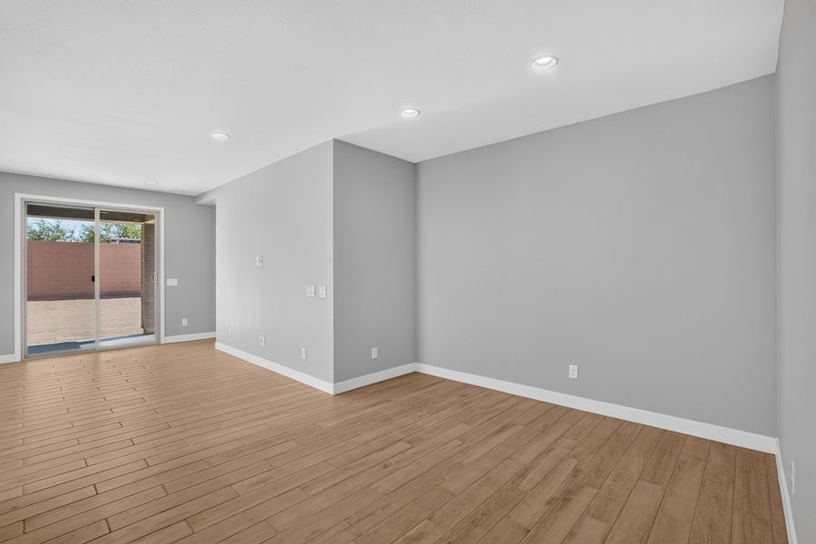 Spacious, unfurnished interior of a new home in Artisan at Asante, Surprise (Image 13).