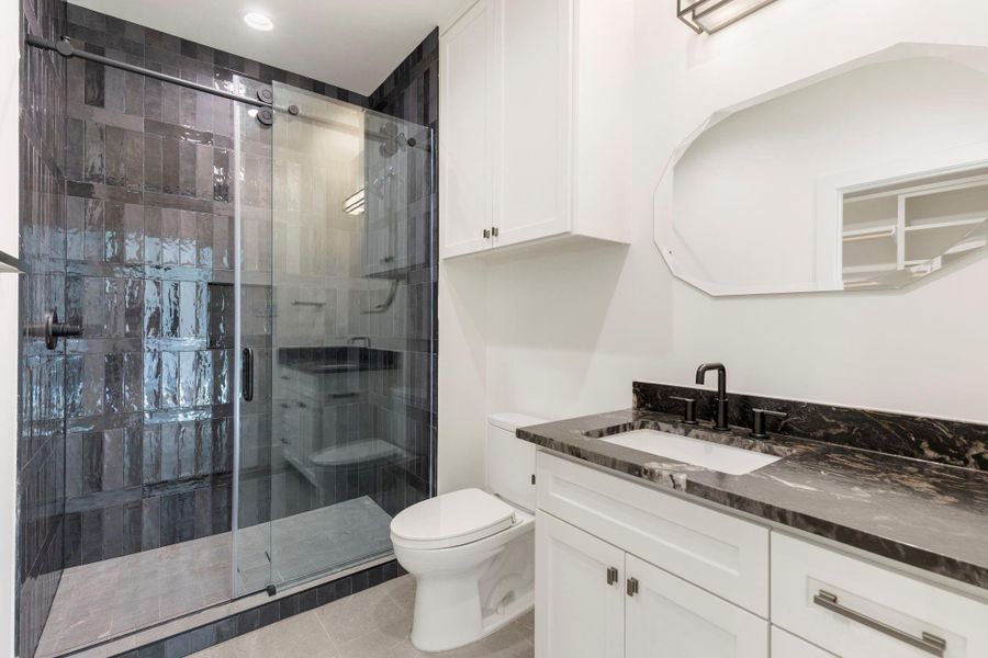 Upstairs En Suite