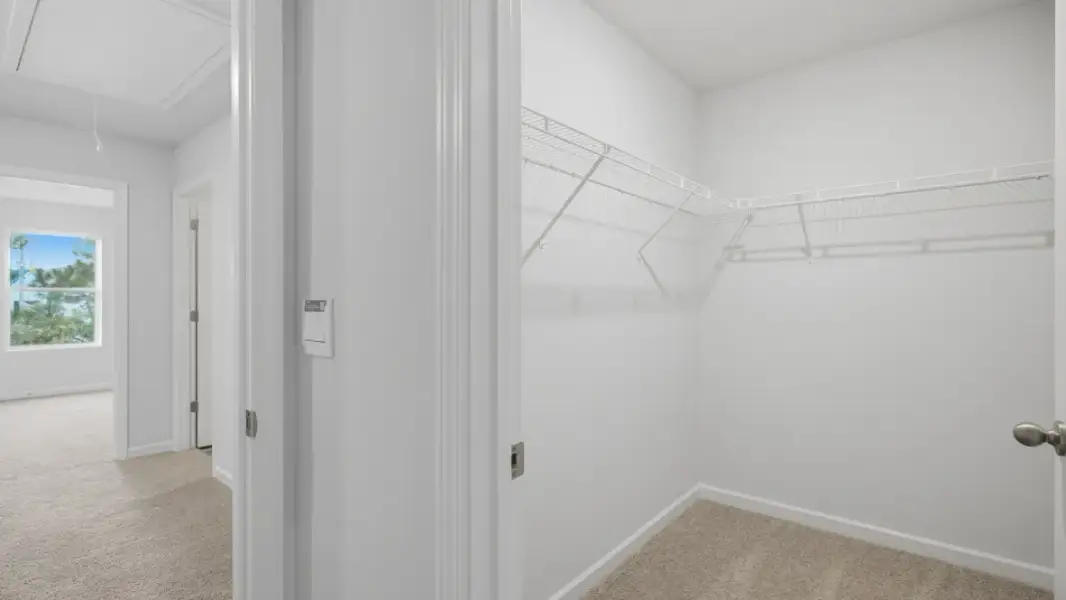 Spacious, unfurnished interior of a new home in Hughes Court, Dawsonville (Image 22).