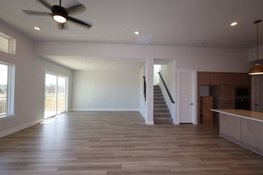 Spacious, unfurnished interior of a new home in Lariat, Liberty Hill (Image 16).