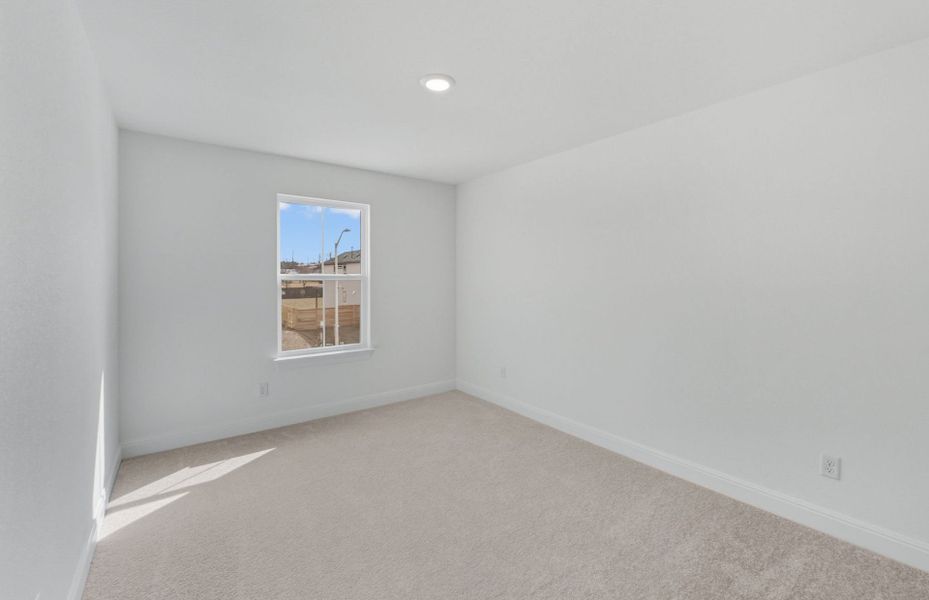 Spacious, unfurnished interior of a new home in Horizon Lake, Leander (Image 39).