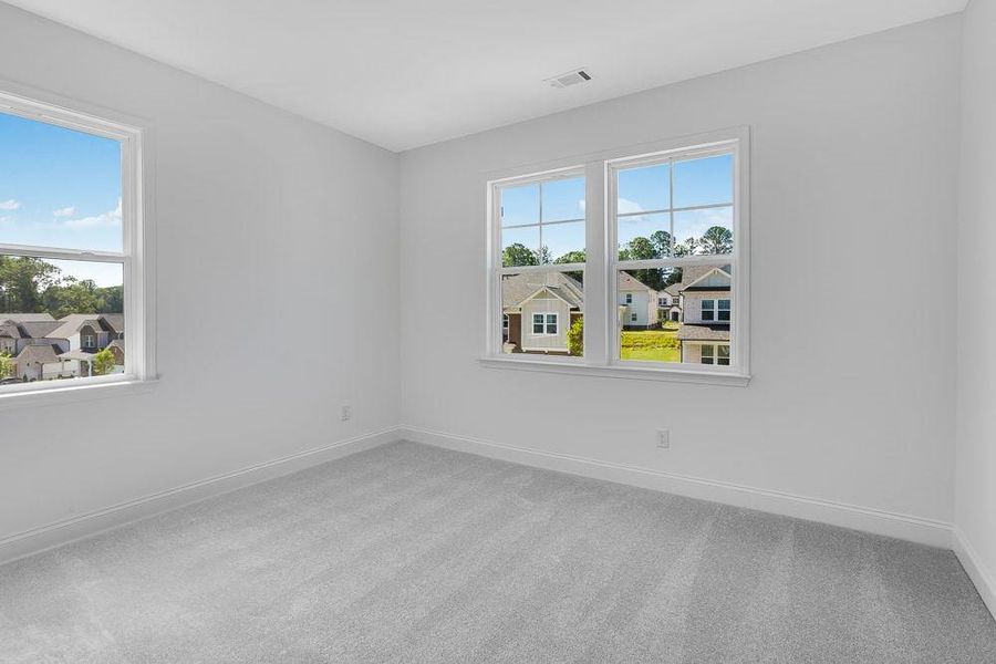 Spacious, unfurnished interior of a new home in Auburn Glen, Dacula (Image 21).
