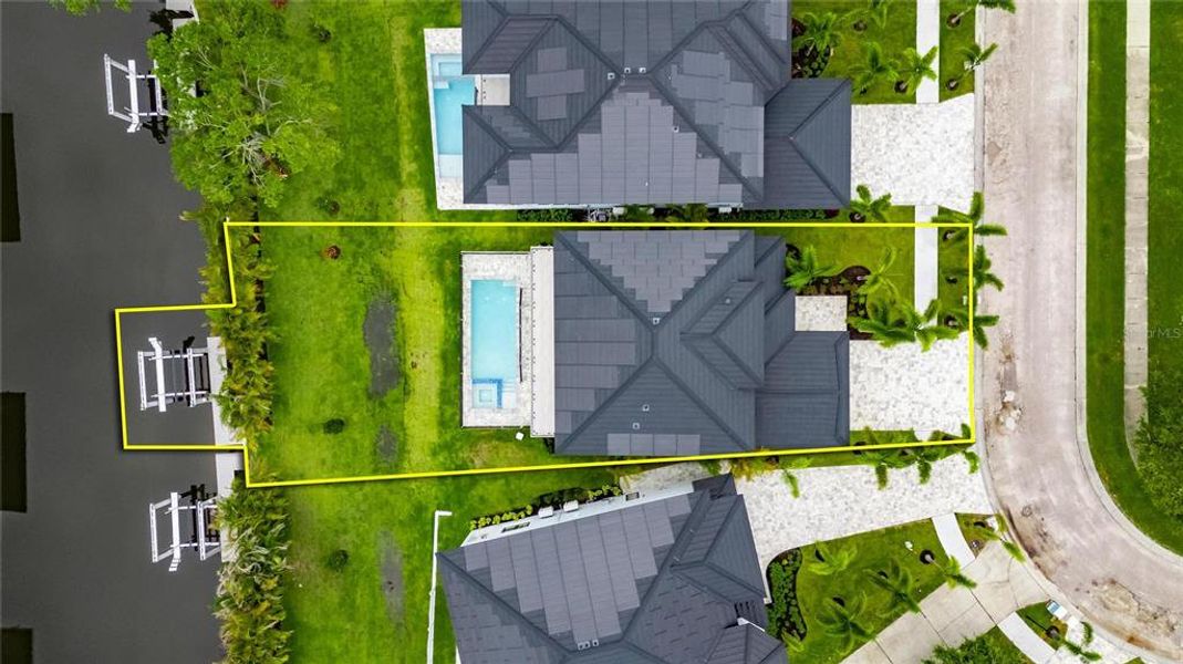 Front exterior of a new home in , Apollo Beach, FL, highlighting curb appeal (Image 34).
