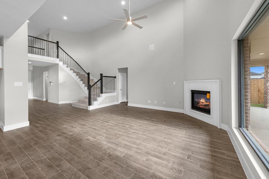 Spacious, unfurnished interior of a new home in Morton Creek Ranch, Katy (Image 14).