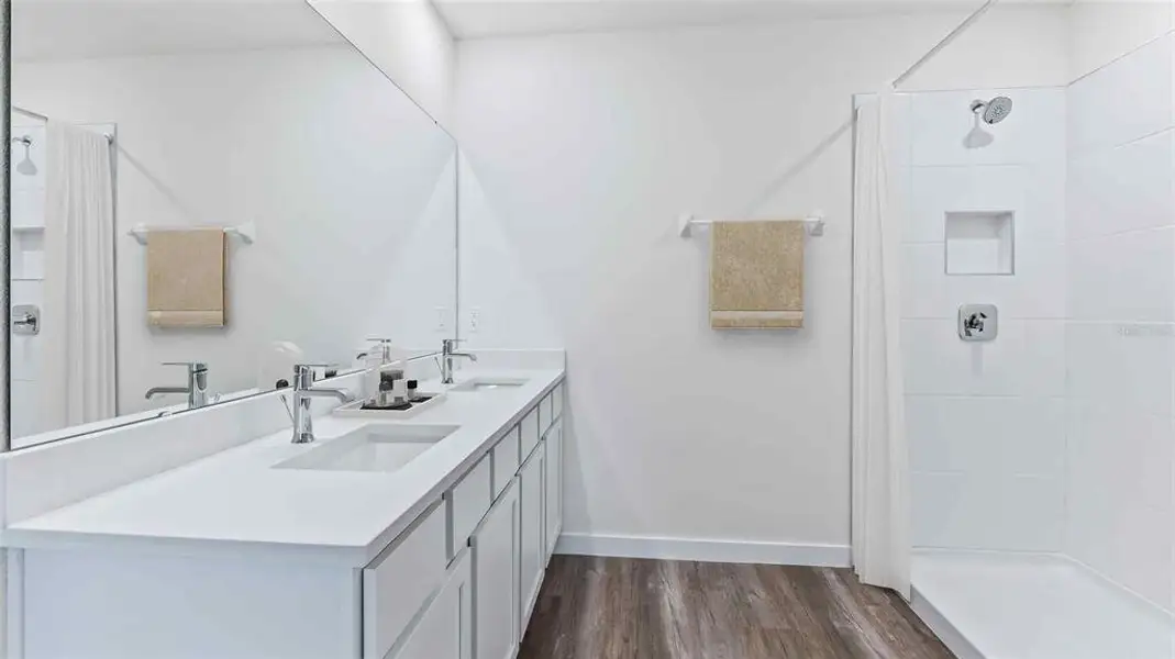 Furnished interior view inside a new home in , Dade City (Image 7).