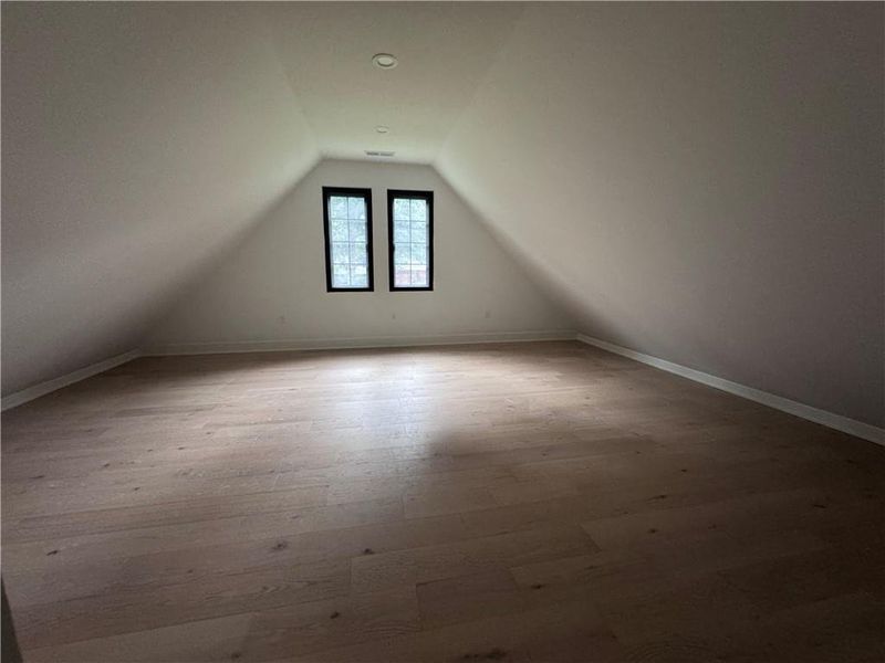 Spacious, unfurnished interior of a new home in , Alpharetta (Image 25).