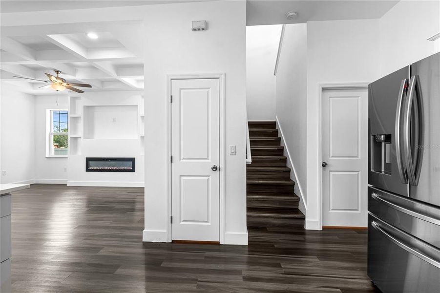 Spacious, unfurnished interior of a new home in , St. Petersburg (Image 61). Spacious, unfurnished interior of a new home in , St. Petersburg (Image 61).