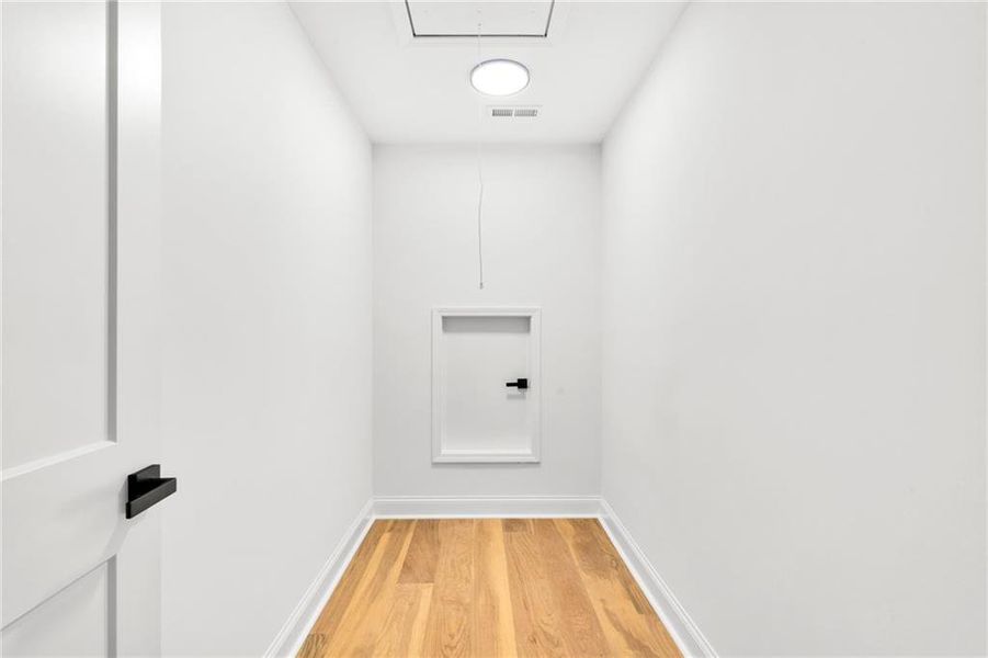 Spacious, unfurnished interior of a new home in , Gainesville (Image 23).