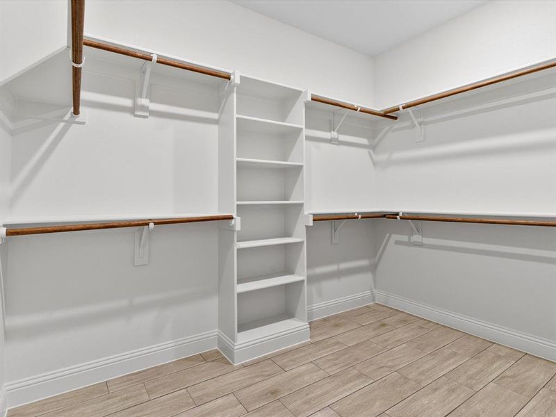 Spacious, unfurnished interior of a new home in , Granbury (Image 31).
