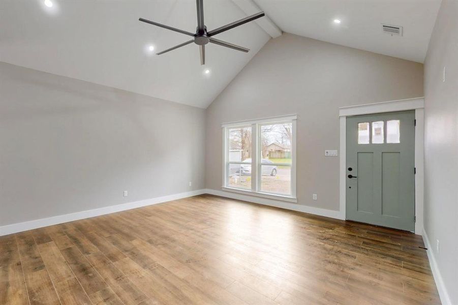 Spacious, unfurnished interior of a new home in , Corsicana (Image 16). Spacious, unfurnished interior of a new home in , Corsicana (Image 16).