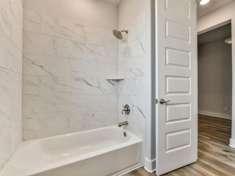 Furnished interior view inside a new home in Lago Mar, Texas City (Image 17).