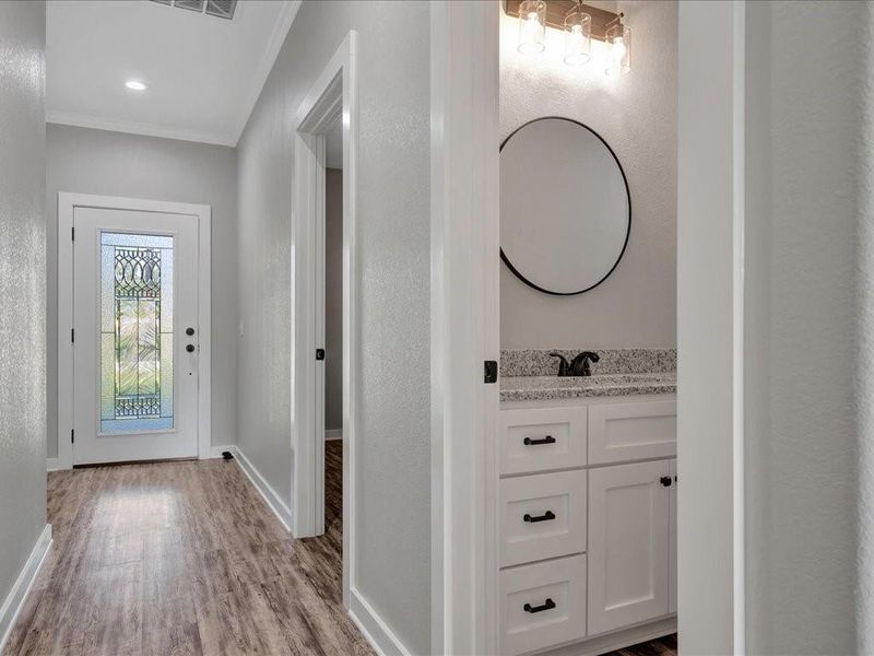 Furnished interior view inside a new home in , Lufkin (Image 11).