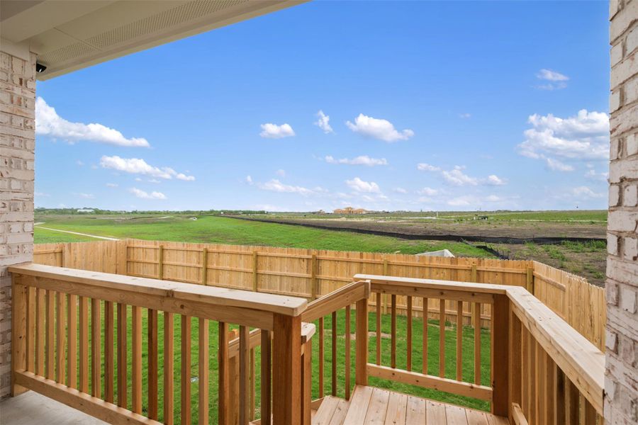 Exterior details and patio area of a home in Willow Springs, Buda (Image 16).