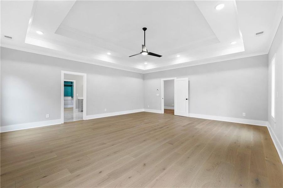 Spacious, unfurnished interior of a new home in , Brookhaven (Image 50).
