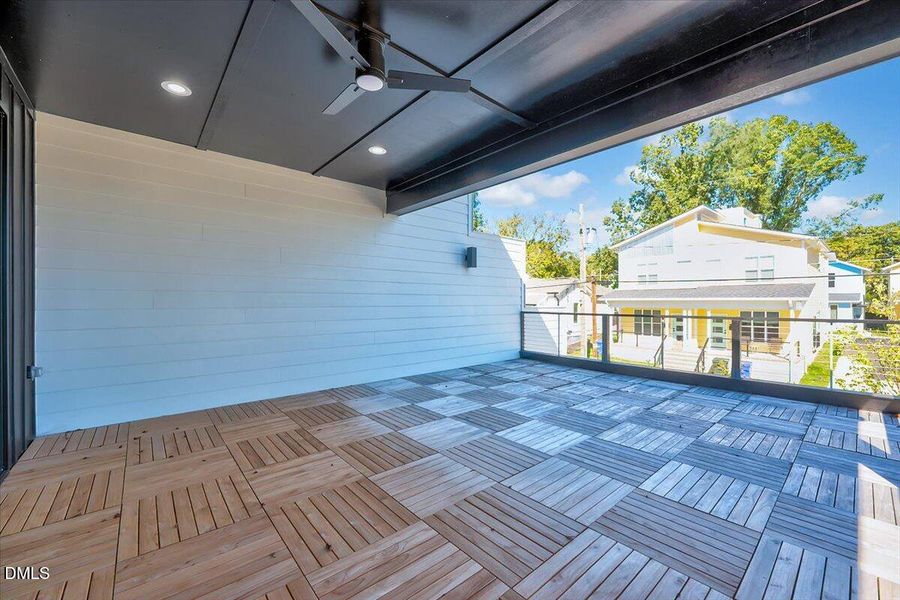 30-732 Hopkins St-30