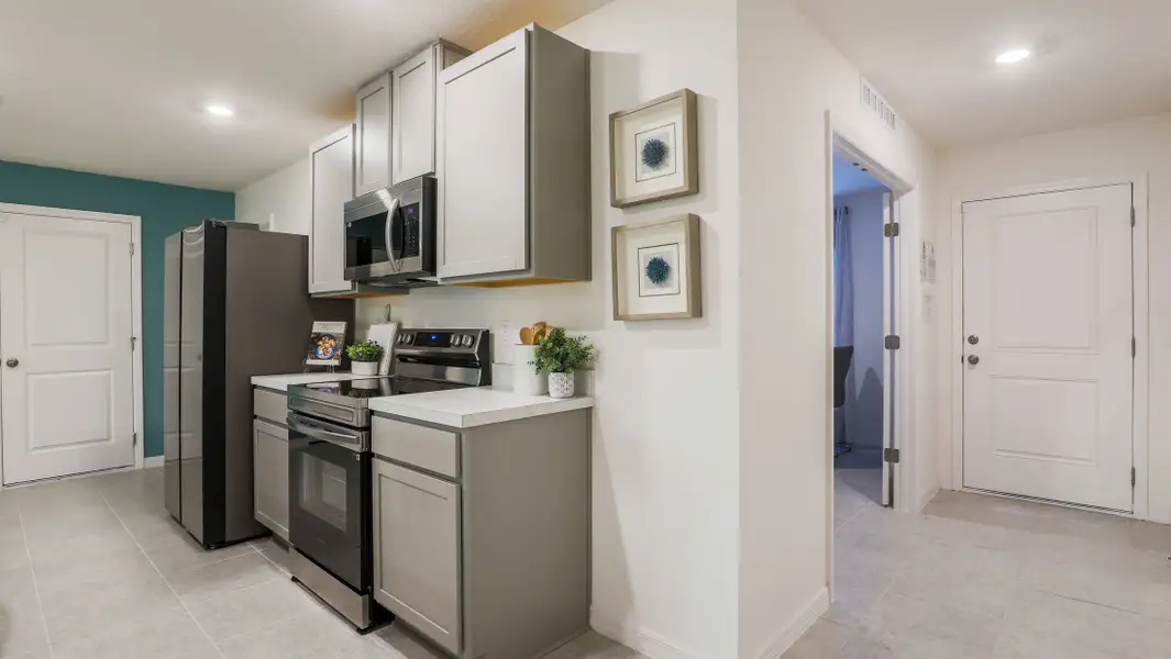 Representative furnished interior of a home built from the Iris by Maronda Homes in Benton Hills, Brooksville (Image 4).