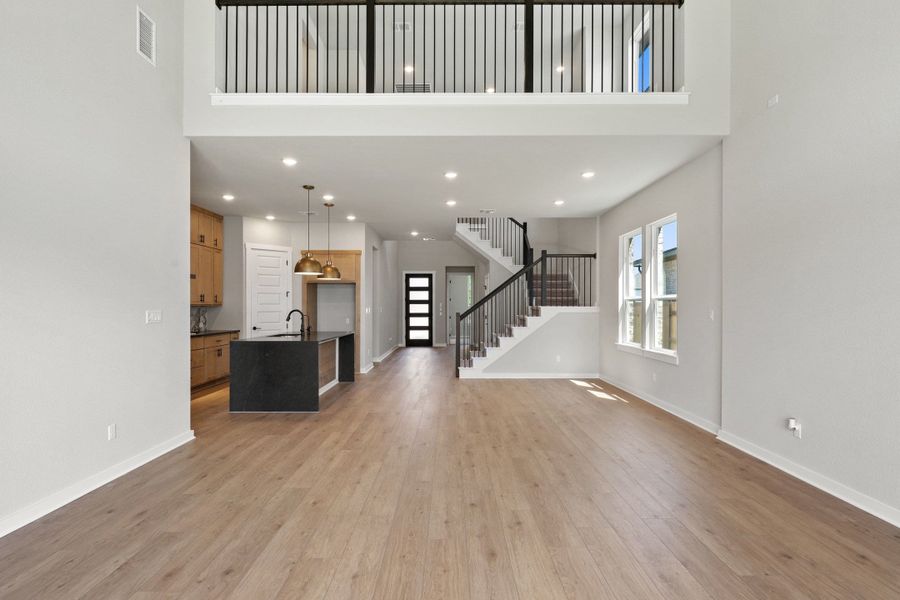 Spacious, unfurnished interior of a new home in Lariat, Liberty Hill (Image 35).