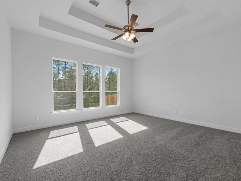 Representative image. Features, selections and colors may vary.