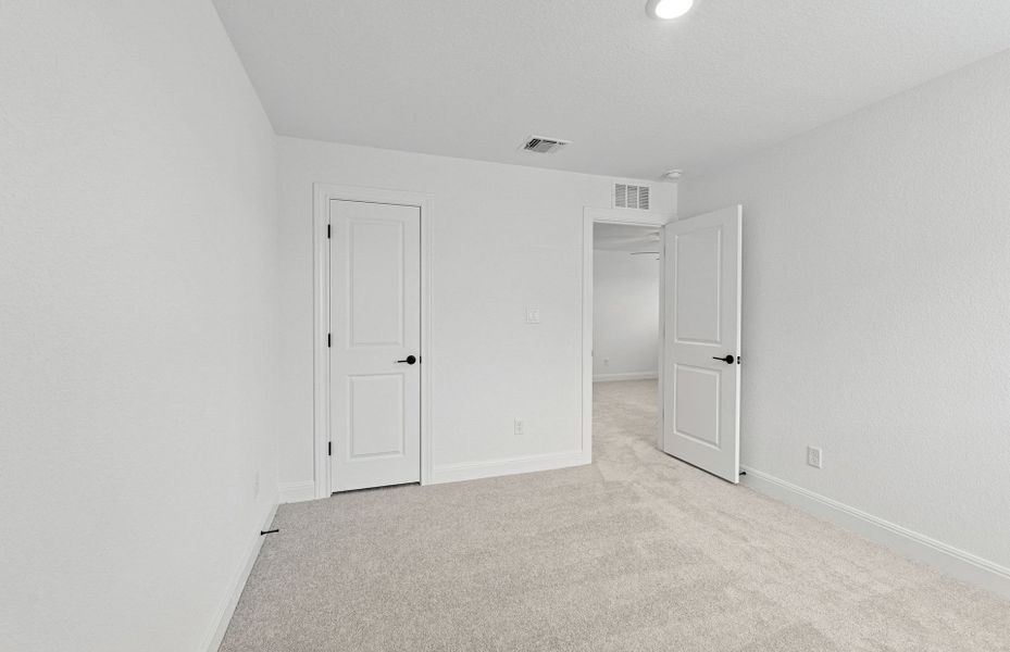 Spacious, unfurnished interior of a new home in Lagos, Manor (Image 28).