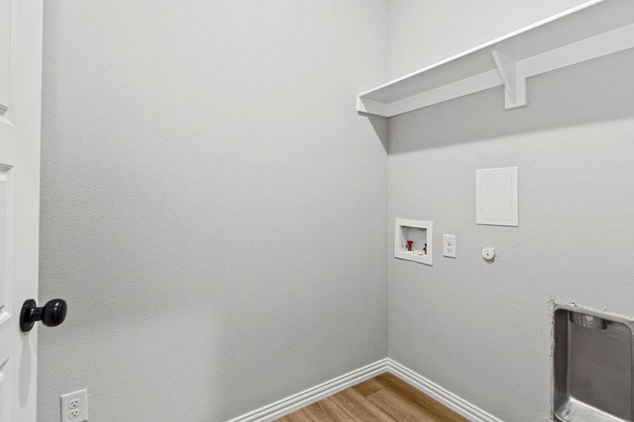 Spacious, unfurnished interior of a new home in Trails of Fossil Creek, Fort Worth (Image 22).