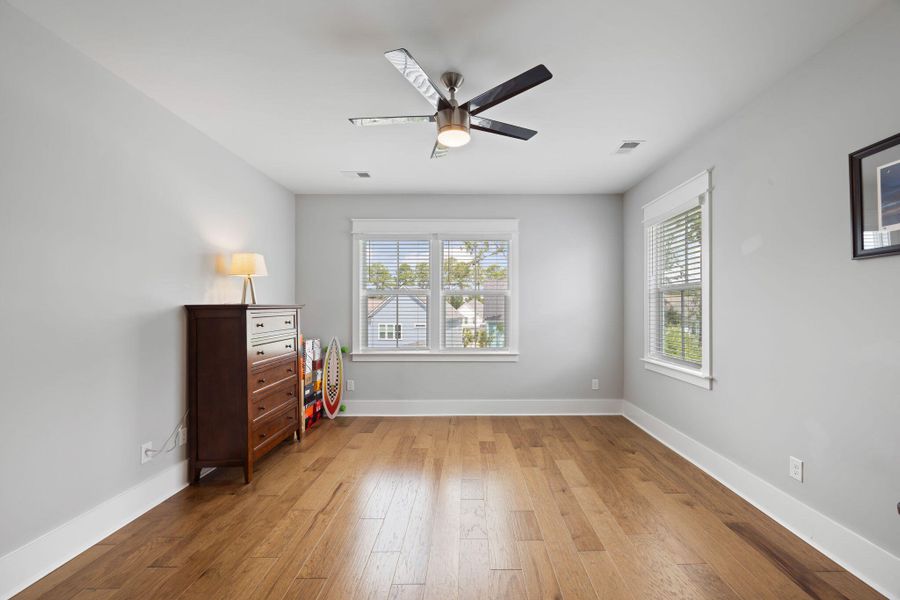 Spacious, unfurnished interior of a new home in Wando Village, Charleston (Image 18).