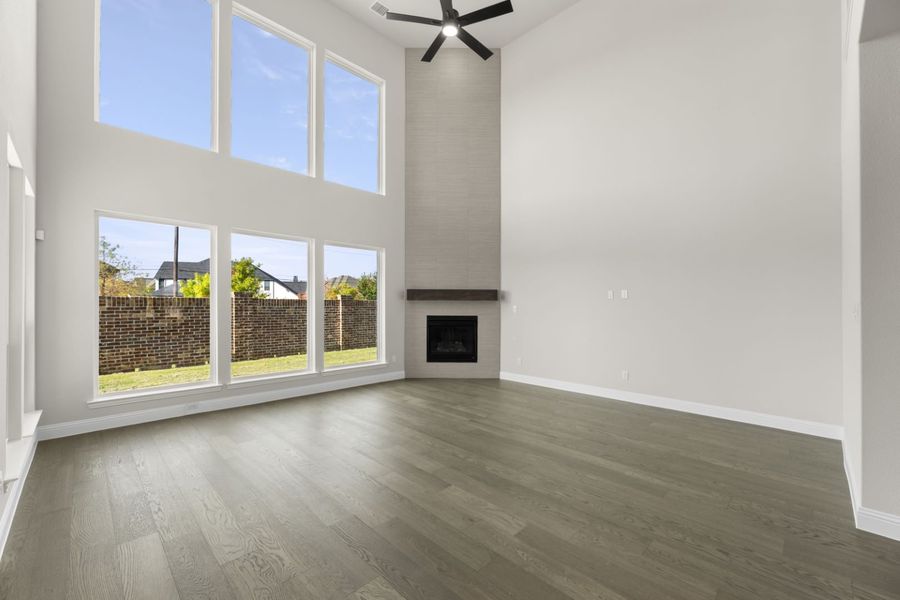 Representative unfurnished interior of a home built from the Cardiff by Windsor Homes in Nelson Lake Estates, Rockwall (Image 20).