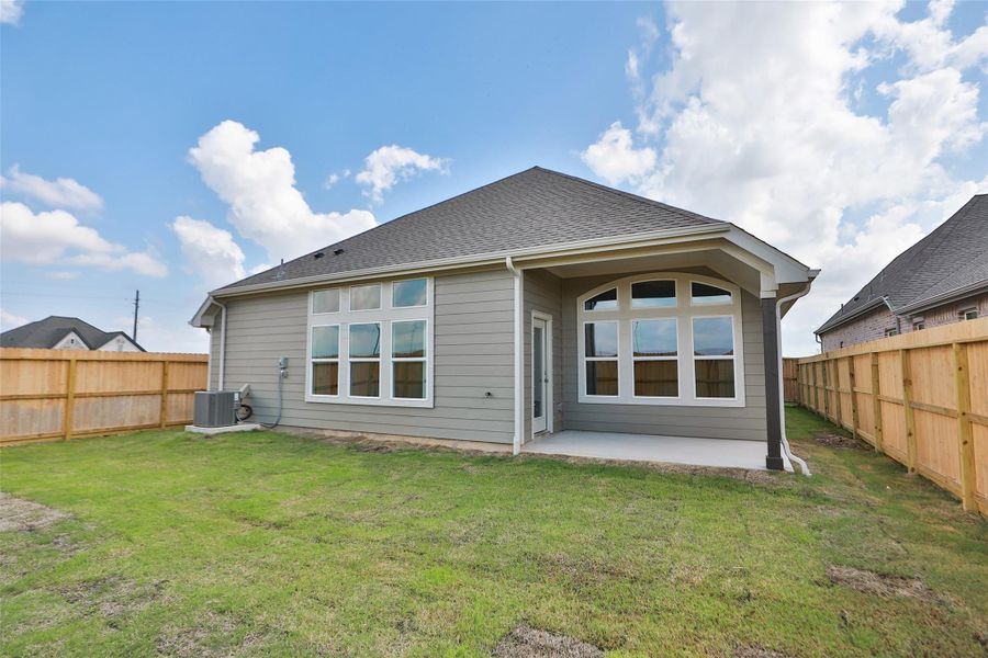 Exterior details and patio area of a home in Westland Ranch, League City (Image 2). Exterior details and patio area of a home in Westland Ranch, League City (Image 2).