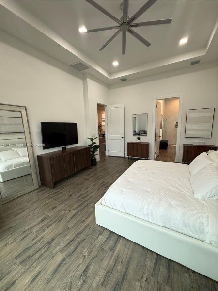 Furnished interior view inside a new home in , Port St. Lucie (Image 35).