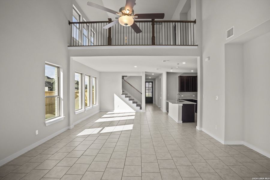 Spacious, unfurnished interior of a new home in Stillwater Ranch, San Antonio (Image 38).