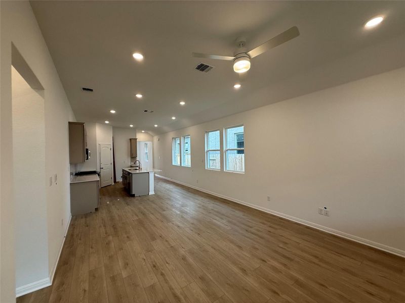 Spacious, unfurnished interior of a new home in La Cima, San Marcos (Image 29).