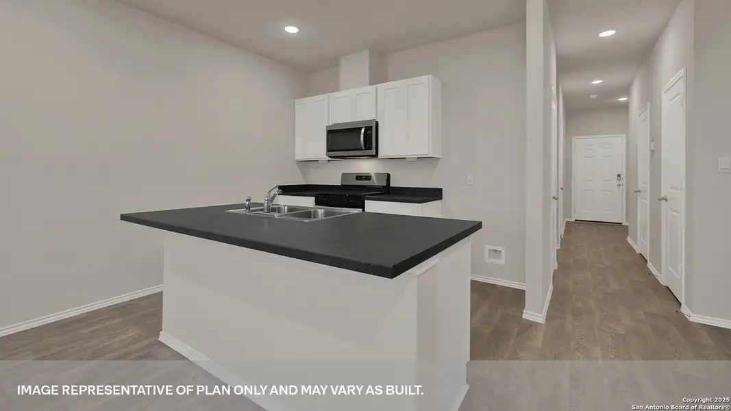 Furnished interior view inside a new home in Bollinger, Maxwell (Image 7).