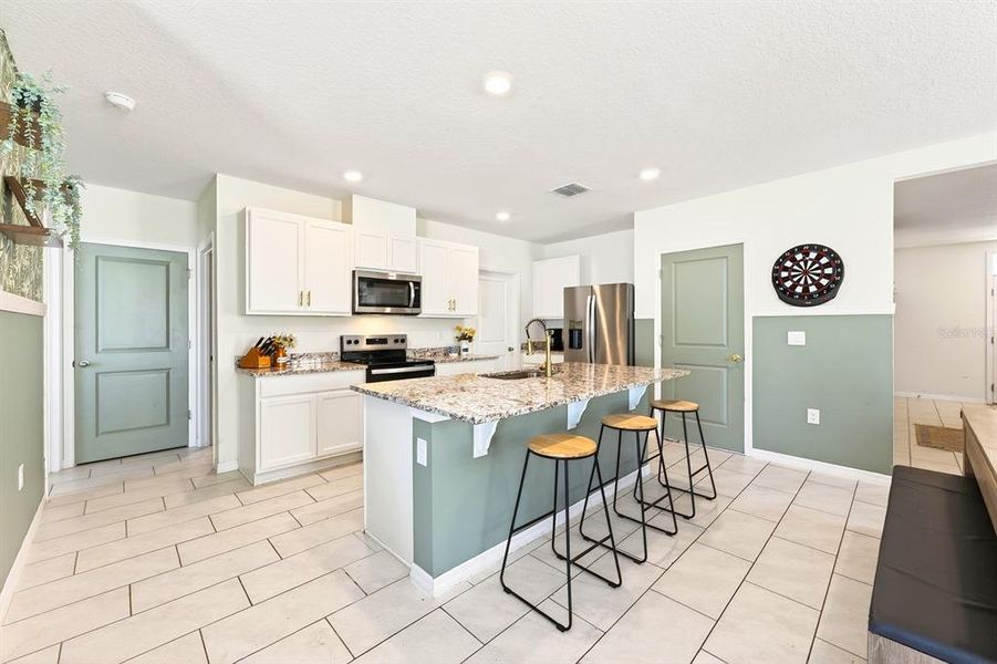 Furnished interior view inside a new home in Magnolia Pointe, Umatilla (Image 6).