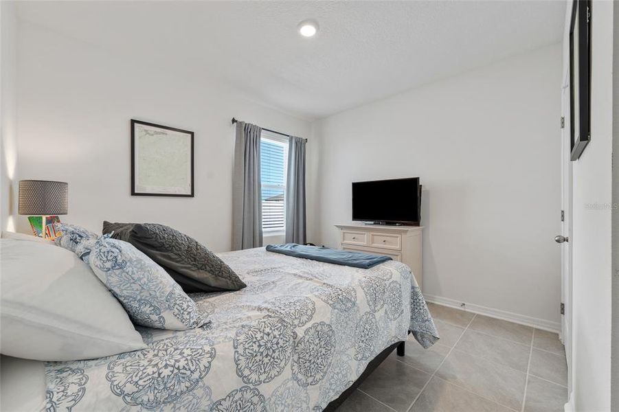 Furnished interior view inside a new home in Oak Pointe, Apopka (Image 12).