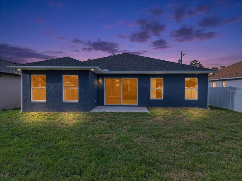 Exterior details and patio area of a home in , Orlando (Image 35).
