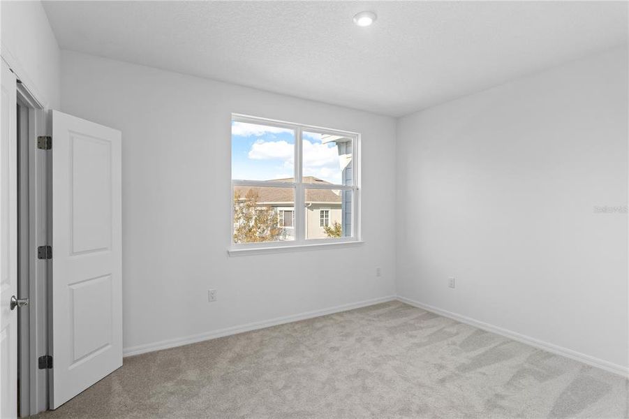 Spacious, unfurnished interior of a new home in Westchase Station, Tampa (Image 45).