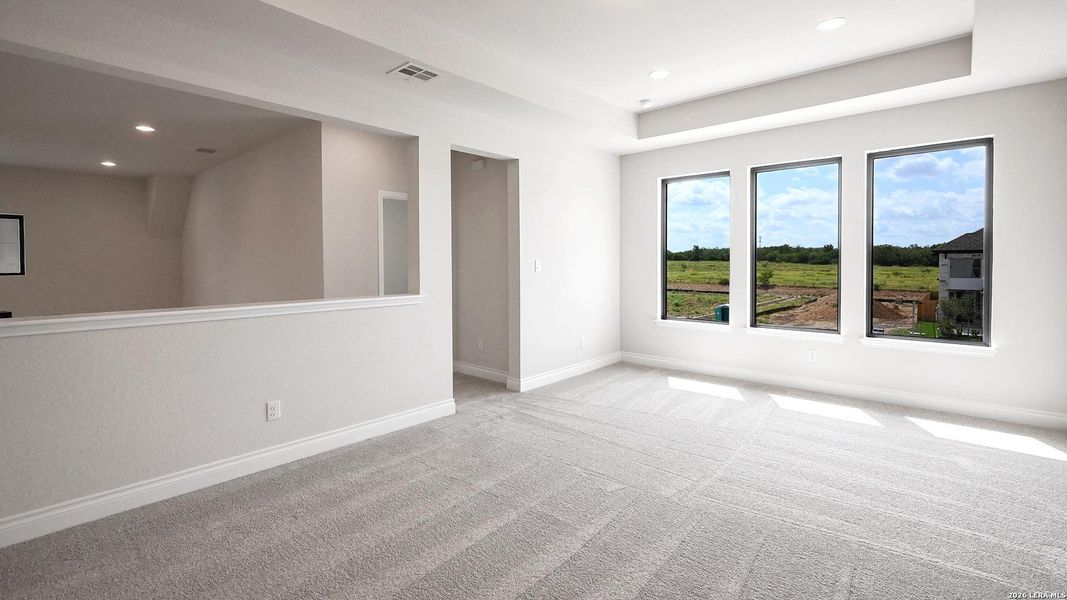 Spacious, unfurnished interior of a new home in Legacy at Lake Dunlap, New Braunfels (Image 20).
