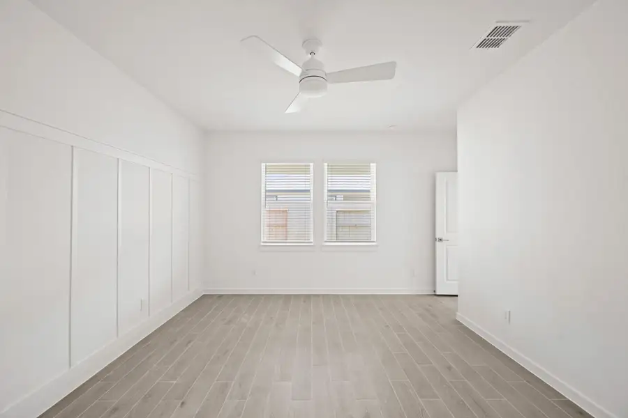 Private primary suite (*Photo not of actual home and used for illustration purposes only.)