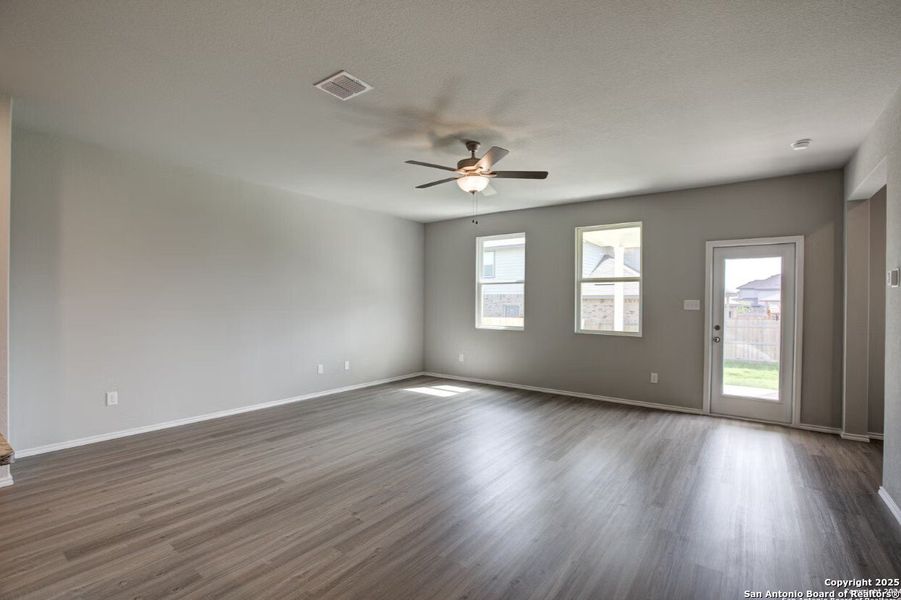 Spacious, unfurnished interior of a new home in Horizon Pointe, Converse (Image 19).