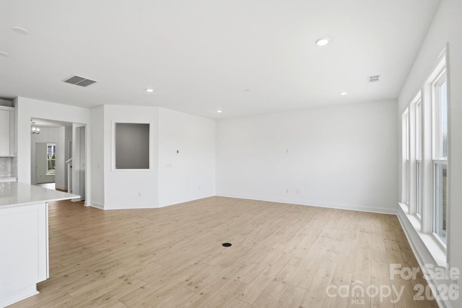 Spacious, unfurnished interior of a new home in Forest Creek, Waxhaw (Image 33).