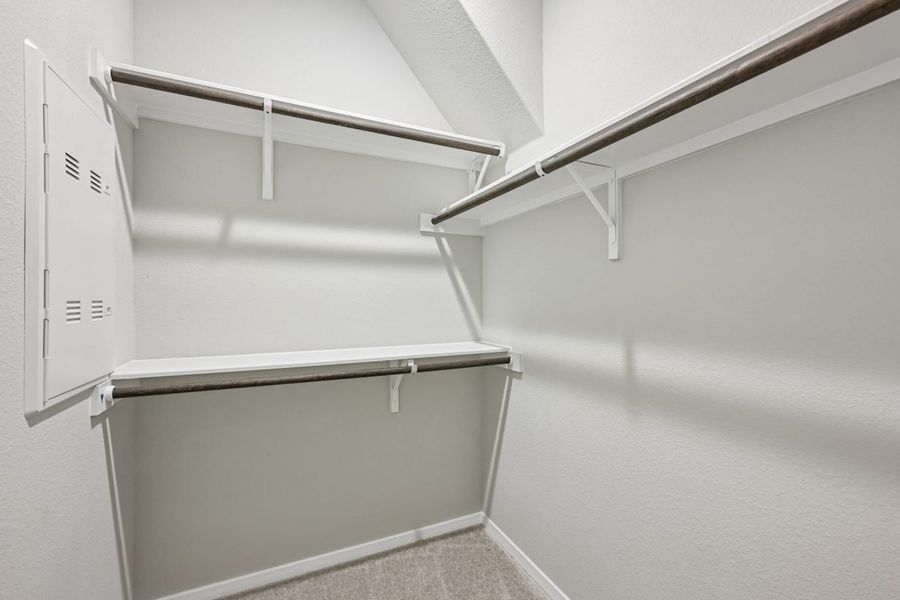 Spacious, unfurnished interior of a new home in Harvest Ridge, Elgin (Image 16).