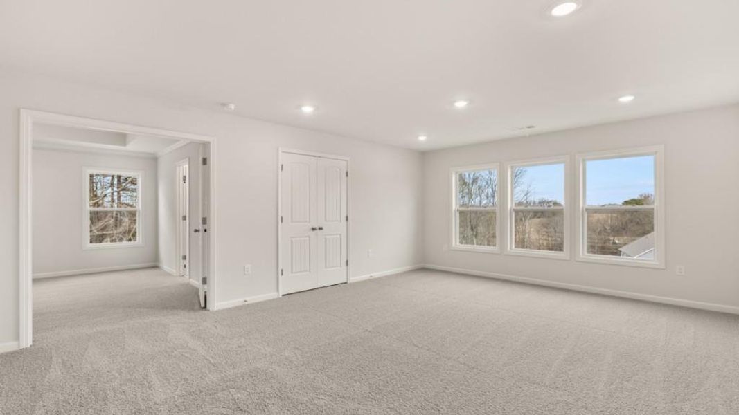 Spacious, unfurnished interior of a new home in Thalley Creek Estates, Cumming (Image 20).