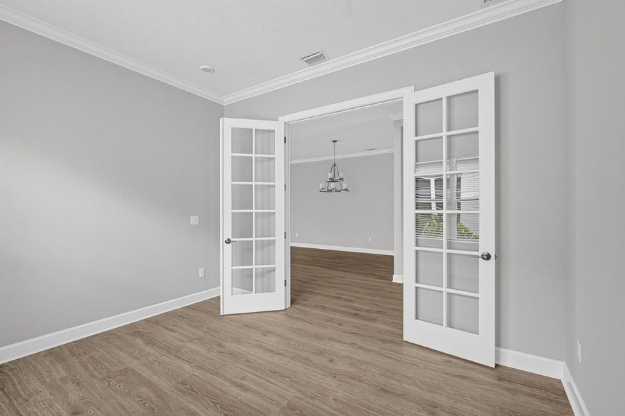 Spacious, unfurnished interior of a new home in Esplanade at Azario Lakewood Ranch, Bradenton (Image 16).