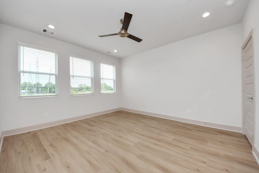 Spacious, unfurnished interior of a new home in Agua, Houston (Image 32). Spacious, unfurnished interior of a new home in Agua, Houston (Image 32).