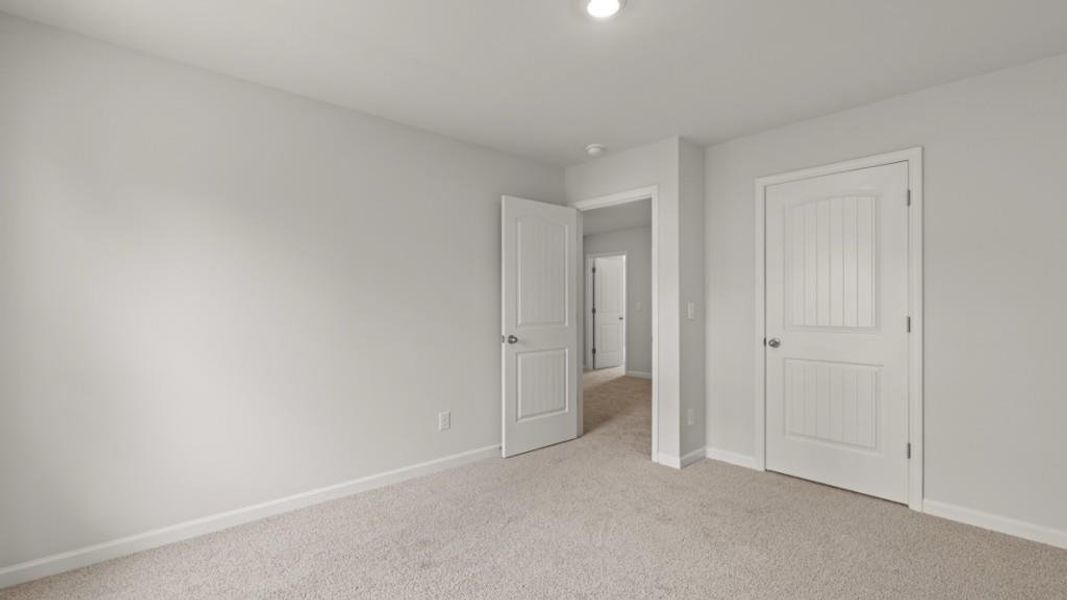 Spacious, unfurnished interior of a new home in Thompson Ridge, Dallas (Image 14). Spacious, unfurnished interior of a new home in Thompson Ridge, Dallas (Image 14).