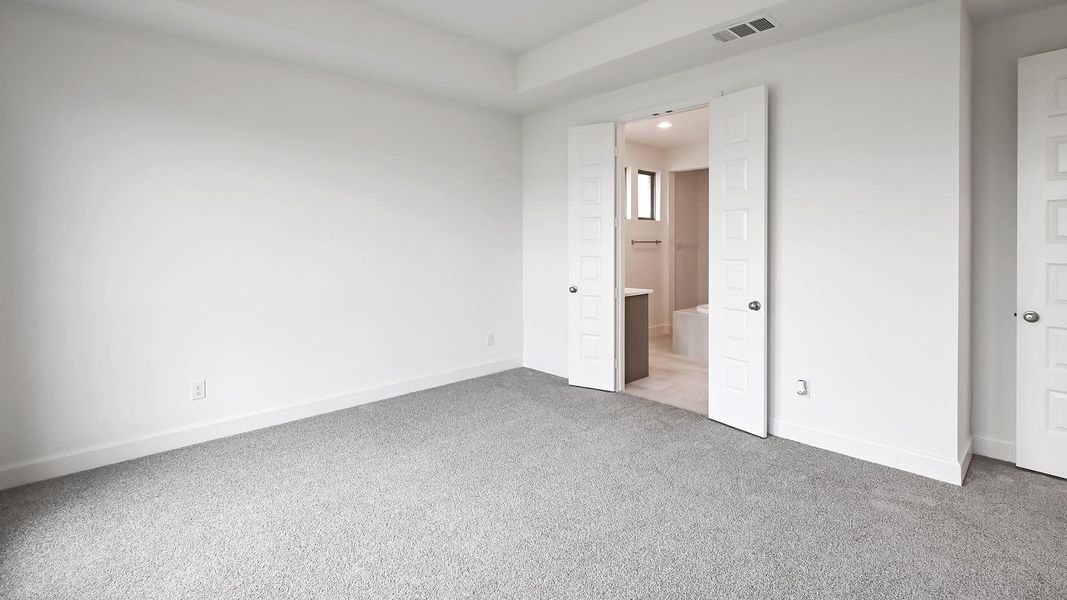 Spacious, unfurnished interior of a new home in Flora 50', Hutto (Image 19).