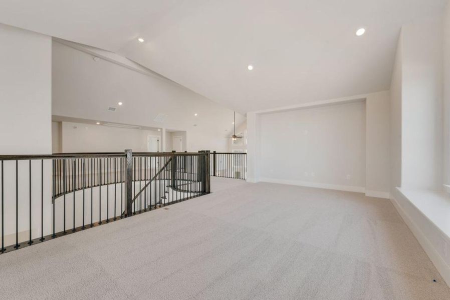 Spacious, unfurnished interior of a new home in Somerset Park, Rockwall (Image 35). Spacious, unfurnished interior of a new home in Somerset Park, Rockwall (Image 35).