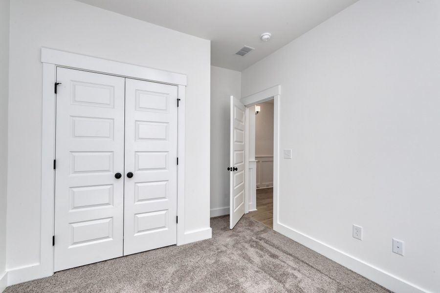 Spacious, unfurnished interior of a new home in Arcadia, Myrtle Beach (Image 28).