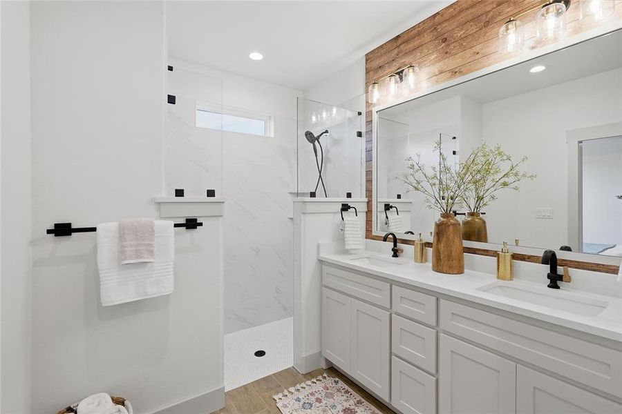 Furnished interior view inside a new home in , Tolar (Image 18).