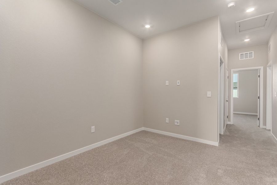 Spacious, unfurnished interior of a new home in Painted Prairie, Aurora (Image 22).